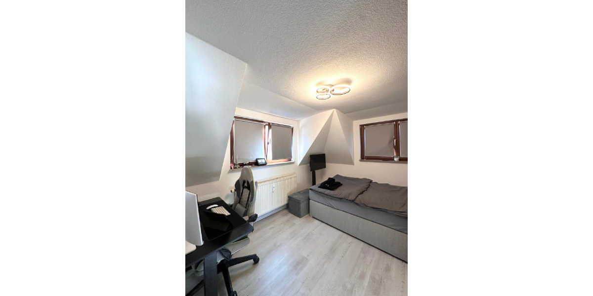 Dachgeschoßwohnung Stuttgart Bad Cannstatt - 2 Zimmer, 36 m&sup2;, 760&euro; | Angebot:25961944