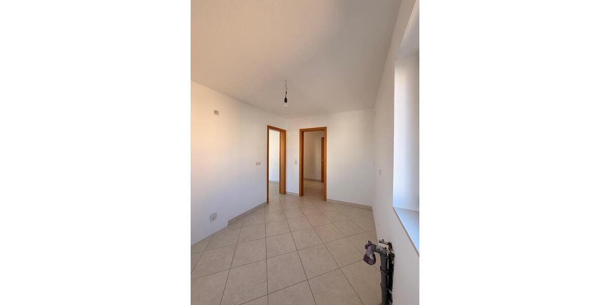 Etagenwohnung Reichenbach an der Fils - 3 Zimmer, 100 m&sup2;, 1.200&euro; | Angebot:25405929