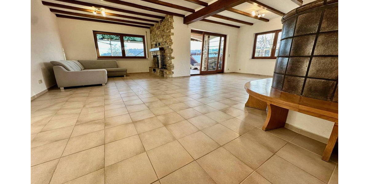 Etagenwohnung Aichtal Aich - 3 Zimmer, 150 m&sup2;, 2.100&euro; | Angebot:25944663