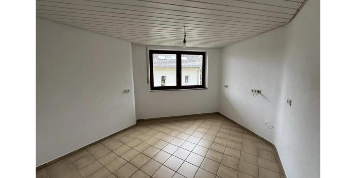 Etagenwohnung Plochingen - 3 Zimmer, 96 m&sup2;, 1.250&euro; | Angebot:25234571