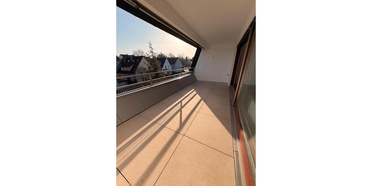 Dachgeschoßwohnung Kornwestheim - 4 Zimmer, 108 m&sup2;, 560.000&euro; | Angebot:25888003