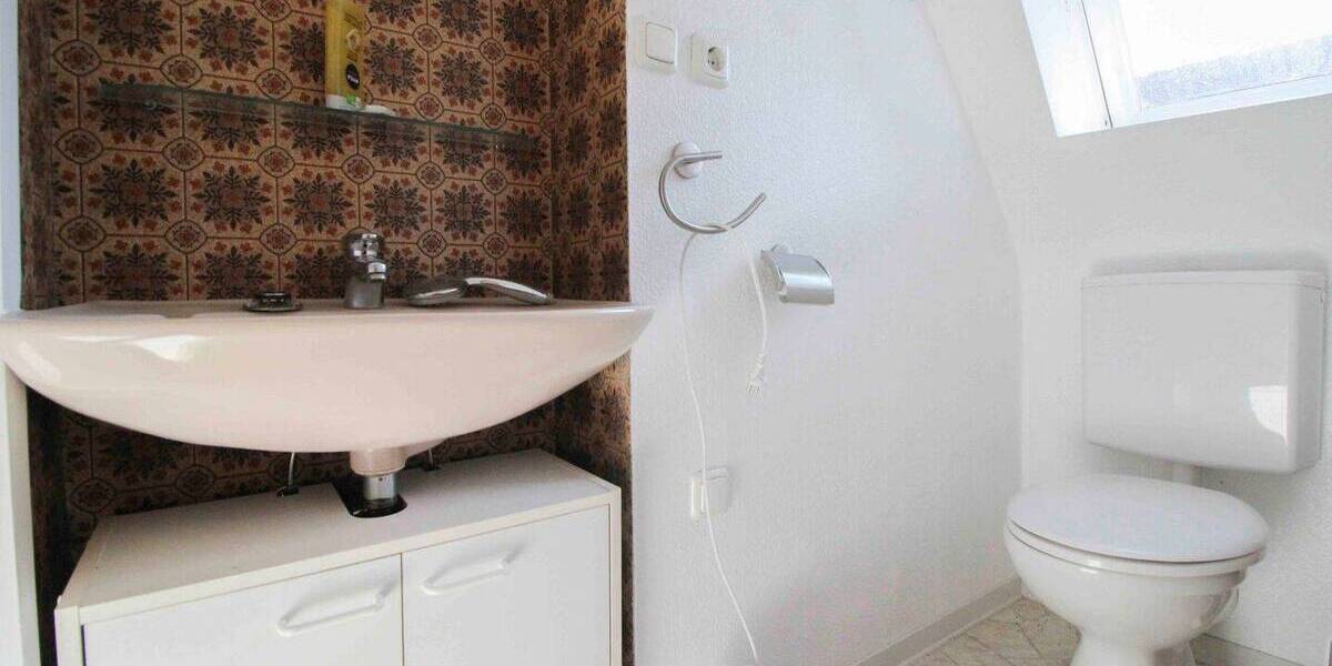 Mehrfamilienhaus, Wohnhaus Stuttgart Heumaden - 9 Zimmer, 154 m&sup2;, 398.000&euro; | Angebot:26037407