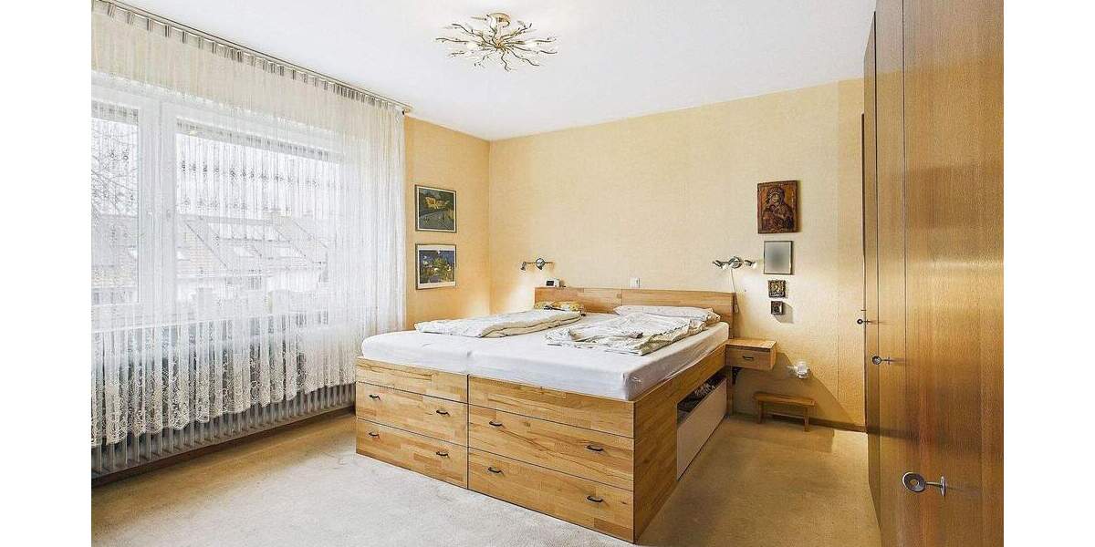 Etagenwohnung Stuttgart Bad Cannstatt - 4 Zimmer, 108 m&sup2;, 365.000&euro; | Angebot:25671744