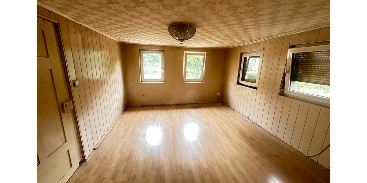 Mehrfamilienhaus, Wohnhaus Backnang - 9 Zimmer, 150 m&sup2;, 180.000&euro; | Angebot:25126406