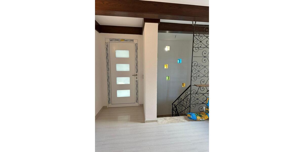 Erdgeschoßwohnung Uhingen - 4 Zimmer, 120 m&sup2;, 1.500&euro; | Angebot:25988250