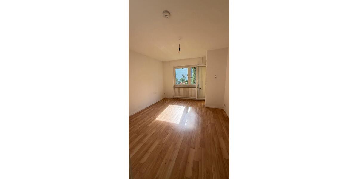 Etagenwohnung Ludwigsburg Hoheneck - 3 Zimmer, 70 m&sup2;, 1.200&euro; | Angebot:26671444