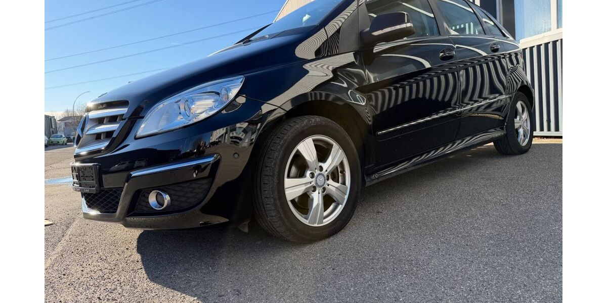 Mercedes-Benz B 200 69.000 km 10.900 &euro; Asperg / Stuttgart 71679