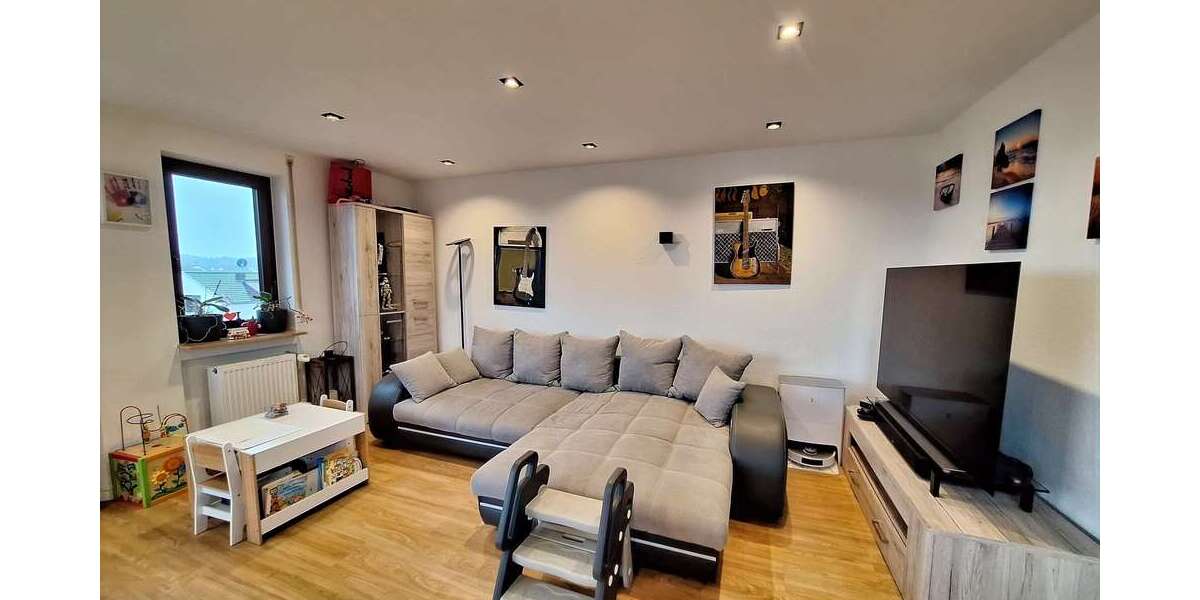 Etagenwohnung Weil im Schönbuch - 2.5 Zimmer, 66 m&sup2;, 249.000&euro; | Angebot:25424071