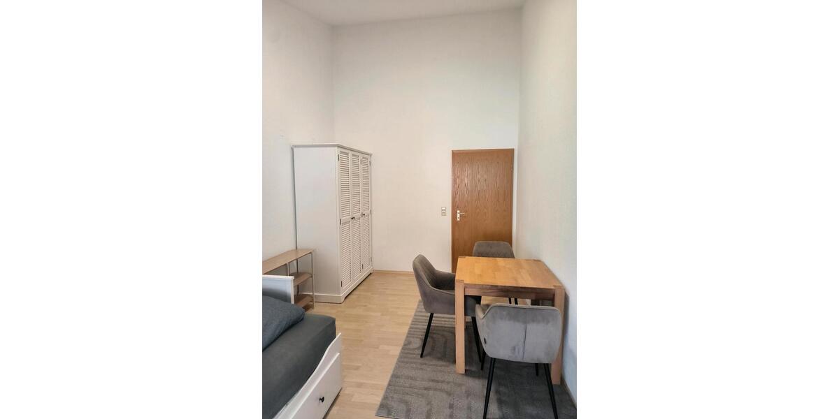 Etagenwohnung Renningen - 1 Zimmer, 15 m&sup2;, 660&euro; | Angebot:27565790