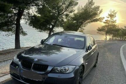 BMW 325 213.000 km 4.590 &euro; Stuttgart 70378