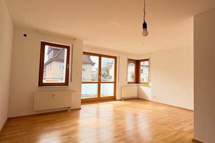 Wohnung Stuttgart Vaihingen - 3 Zimmer, 75 m&sup2;, 1.400&euro; | Angebot:25992462