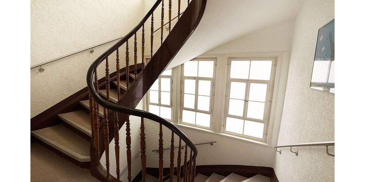 Etagenwohnung Stuttgart West - 5 Zimmer, 140 m&sup2;, 2.450&euro; | Angebot:25837745