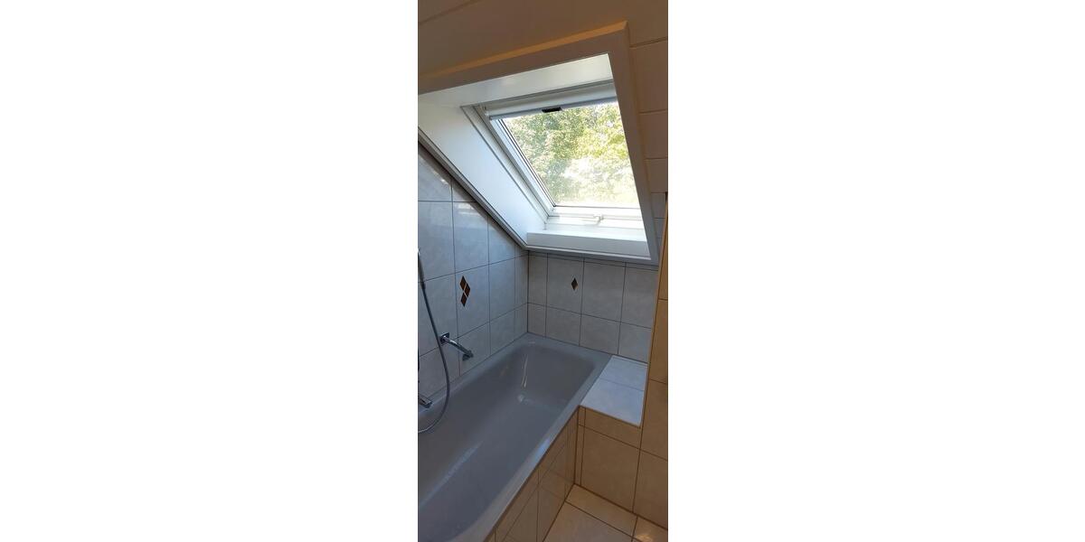 Dachgeschoßwohnung Stuttgart Fasanenhof-Ost - 3 Zimmer, 76 m&sup2;, 359.000&euro; | Angebot:26416733