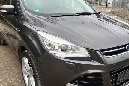 Ford Kuga 183.000 km 10.490 &euro; Freiberg am Neckar 71691