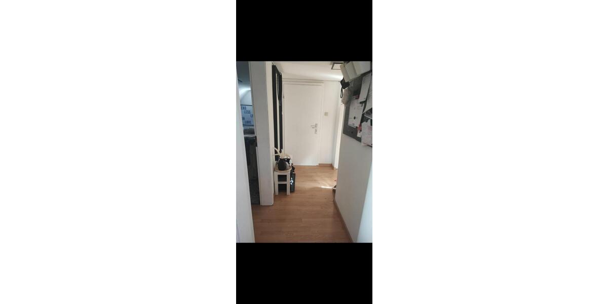 Dachgeschoßwohnung Stuttgart Feuerbach - 2.5 Zimmer, 60 m&sup2;, 840&euro; | Angebot:25120845