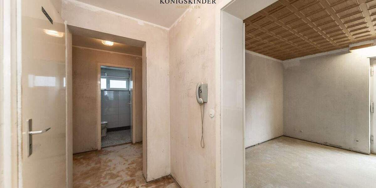 Mehrfamilienhaus, Wohnhaus Stuttgart Vaihingen Dürrlewang - 6 Zimmer, 149 m&sup2;, 650.000&euro; | Angebot:25680007