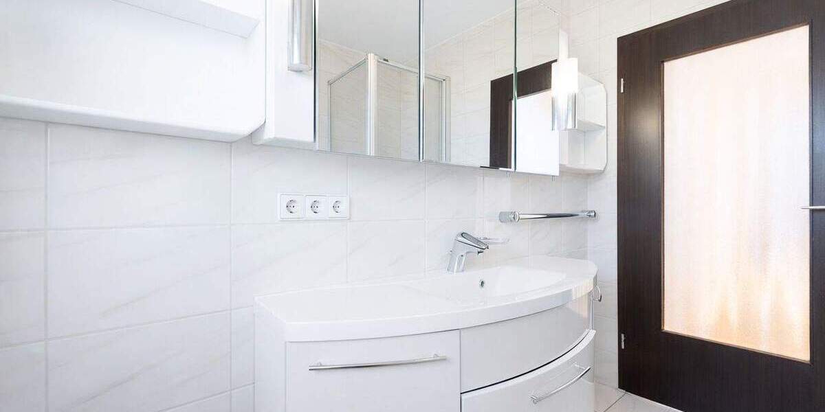 Einfamilienhaus Stuttgart Vaihingen - 6 Zimmer, 193 m&sup2;, 1.090.000&euro; | Angebot:25685479