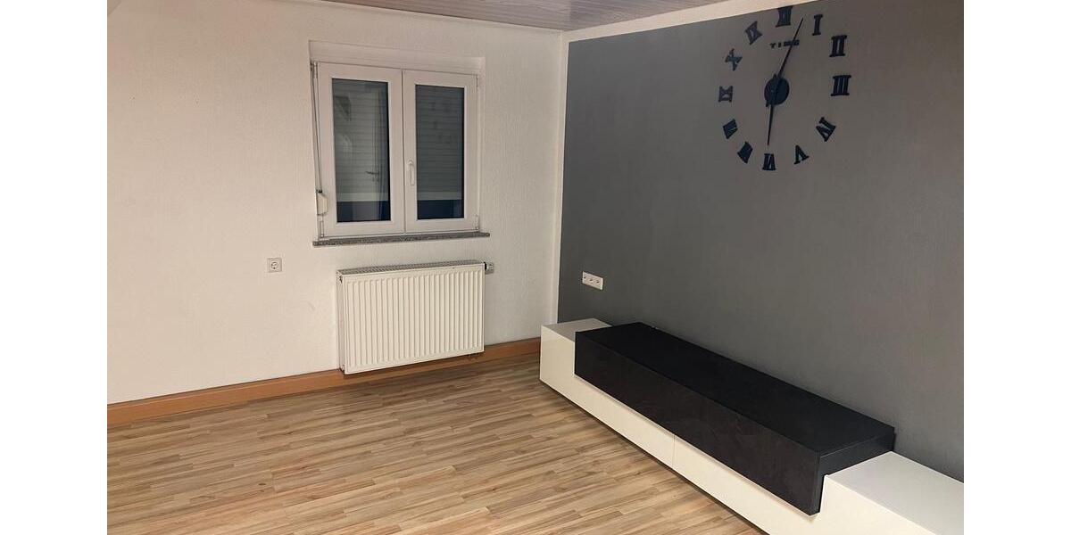 Dachgeschoßwohnung Kirchheim am Neckar - 1 Zimmer, 50 m&sup2;, 750&euro; | Angebot:25342613