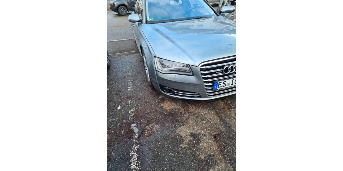 Audi A8 198.000 km 13.900 &euro; Esslingen 73734