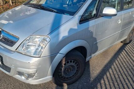 Opel Meriva 88.000 km 2.200 &euro; Weinstadt 71384