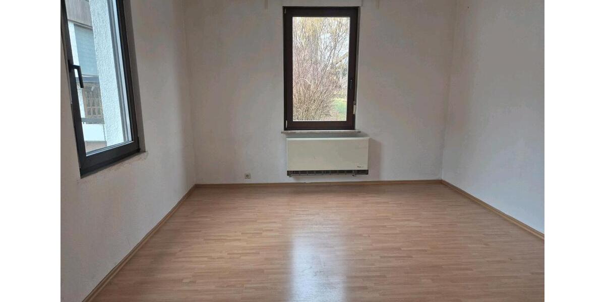 Erdgeschoßwohnung Stuttgart Luginsland - 2 Zimmer, 60 m&sup2;, 900&euro; | Angebot:25145559
