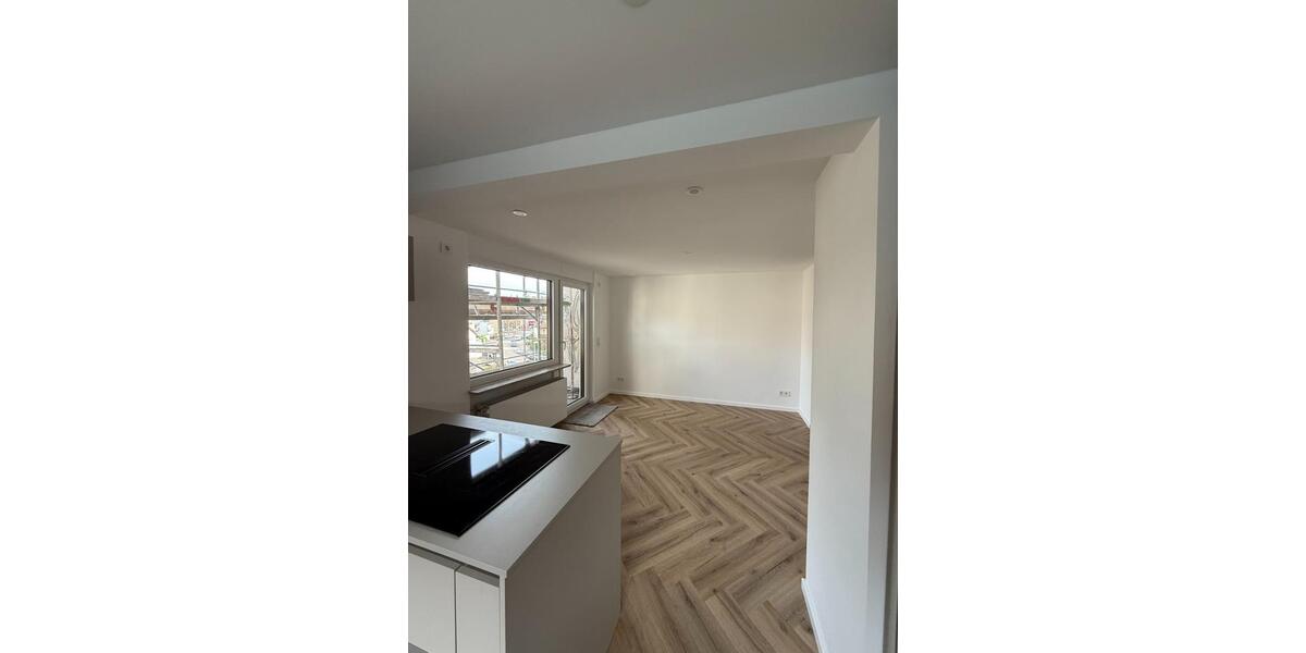 Dachgeschoßwohnung Stuttgart Mühlhausen - 4.5 Zimmer, 122 m&sup2;, 2.100&euro; | Angebot:25174546