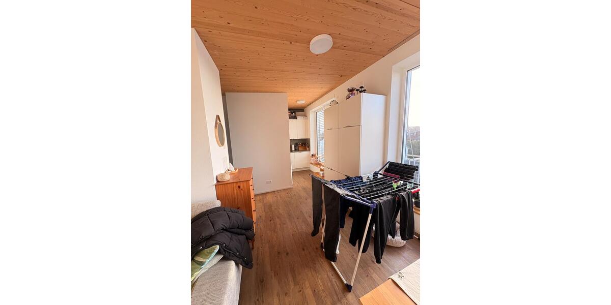 Dachgeschoßwohnung Leinfelden-Echterdingen Echterdingen - 2.5 Zimmer, 70 m&sup2;, 1.280&euro; | Angebot:25982347