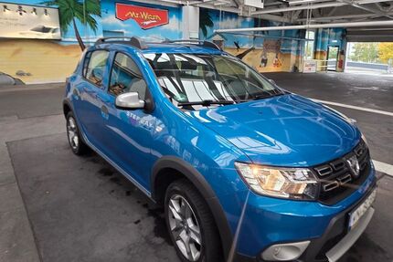 Dacia Sandero 102.000 km 8.399 &euro; Waiblingen 71332