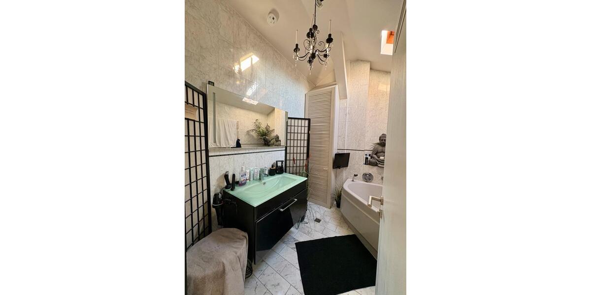 Dachgeschoßwohnung Stuttgart Stuttgart-West - 3 Zimmer, 72 m&sup2;, 579.000&euro; | Angebot:25611761