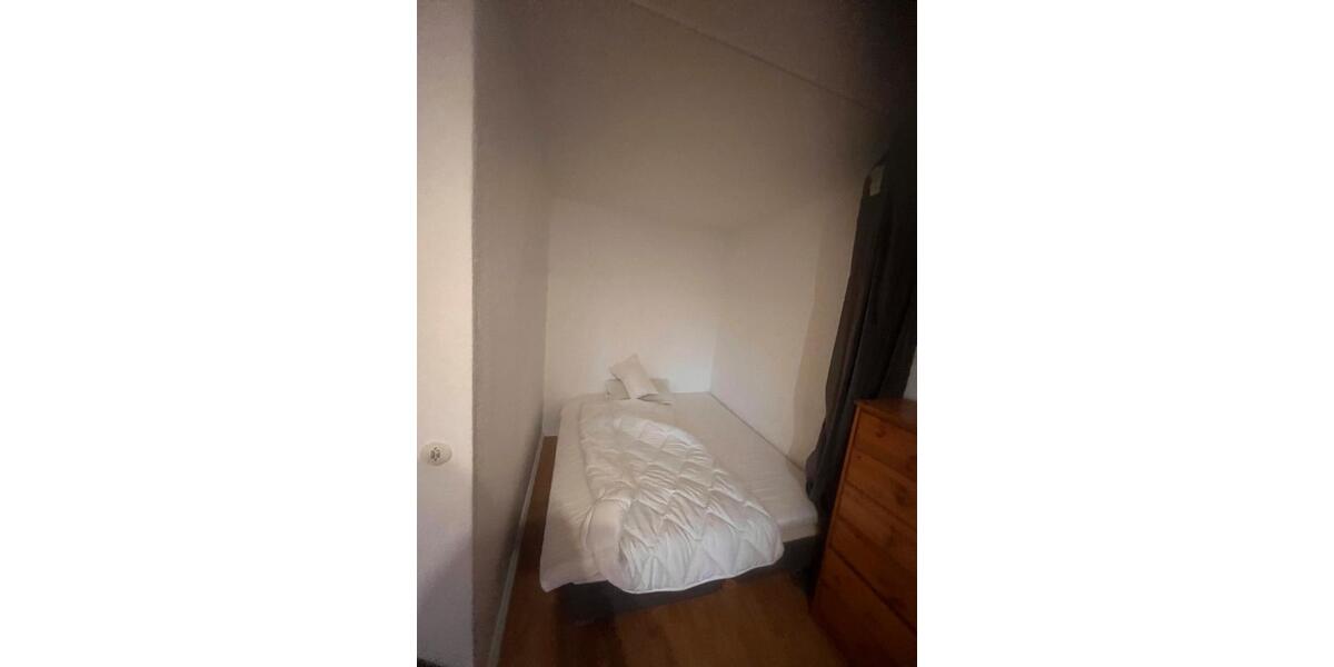Dachgeschoßwohnung Stuttgart Stuttgart-Ost - 1 Zimmer, 40 m&sup2;, 850&euro; | Angebot:25963152
