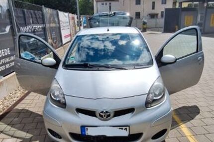 Toyota Aygo (X) 97.000 km 5.000 &euro; Ludwigsburg 71636