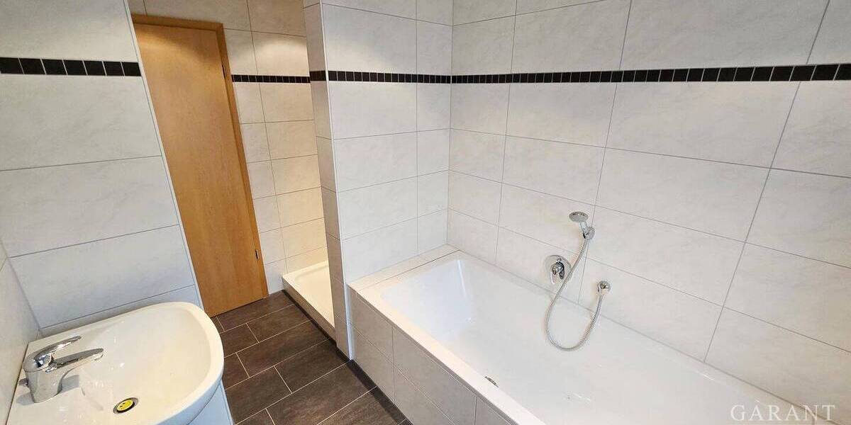 Mehrfamilienhaus, Wohnhaus Stuttgart Rohracker - 7 Zimmer, 198 m&sup2;, 1.000.000&euro; | Angebot:26686981