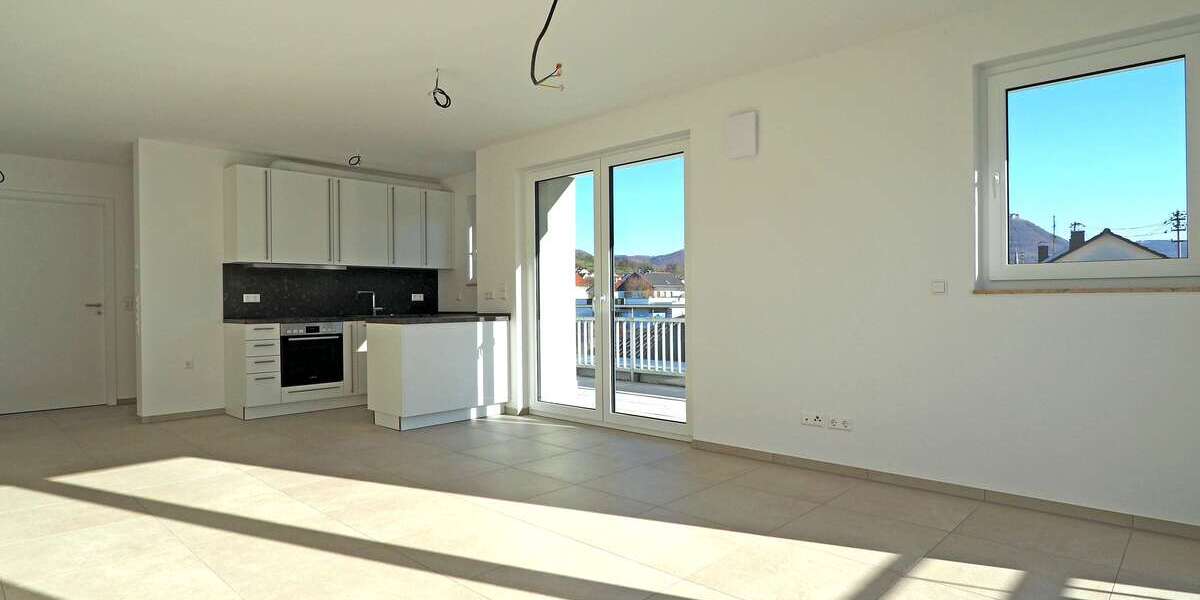 Etagenwohnung Frickenhausen - 4 Zimmer, 89 m&sup2;, 1.424&euro; | Angebot:25749955