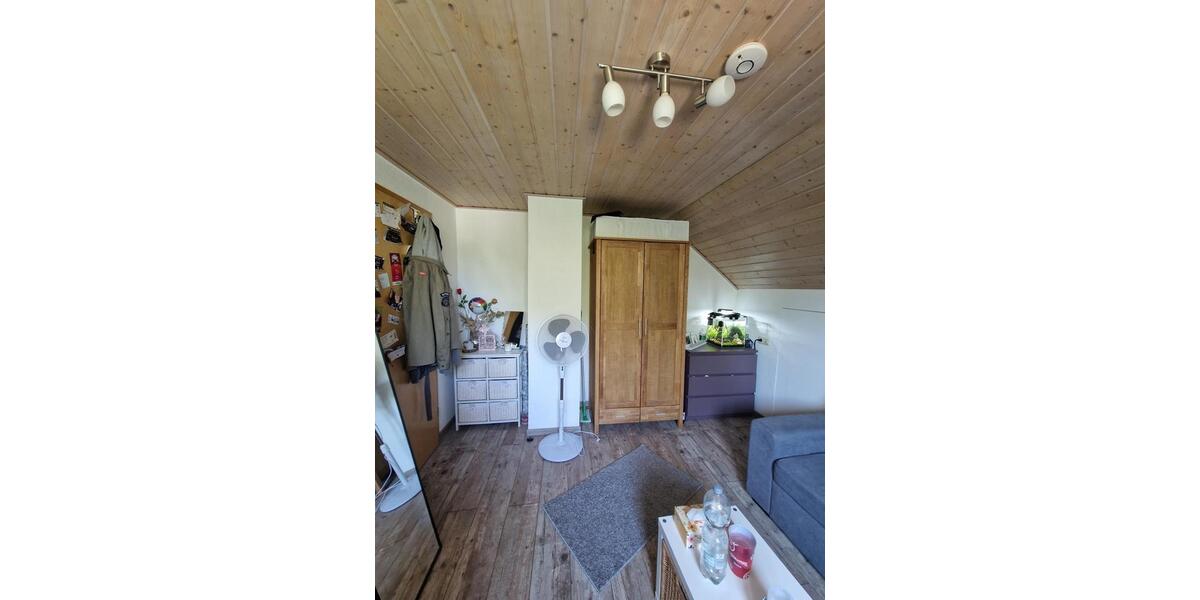 Dachgeschoßwohnung Stuttgart Sillenbuch - 1 Zimmer, 15 m&sup2;, 440&euro; | Angebot:25611436