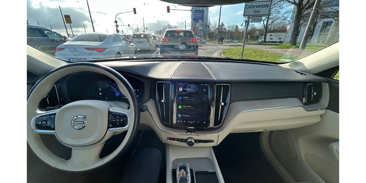 Volvo XC60 71.500 km 35.450 &euro; Stuttgart 70176