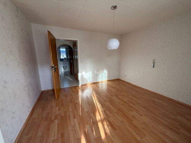 Einfamilienhaus Dettenhausen - 7 Zimmer, 130 m&sup2;, 498.000&euro; | Angebot:25696029