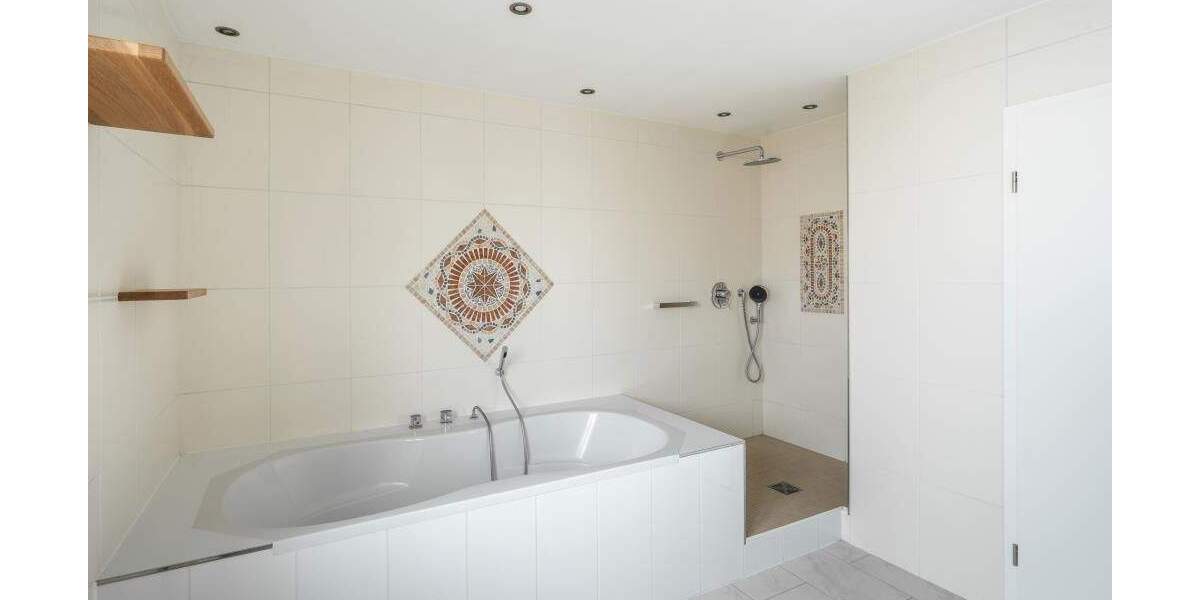 Etagenwohnung Fellbach - 5 Zimmer, 177 m&sup2;, 695.000&euro; | Angebot:25685869