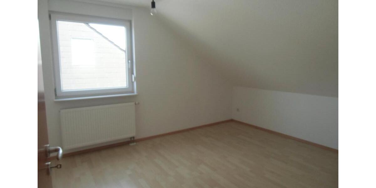 Doppelhaushälfte Tamm - 7 Zimmer, 186 m&sup2;, 890.000&euro; | Angebot:25906061