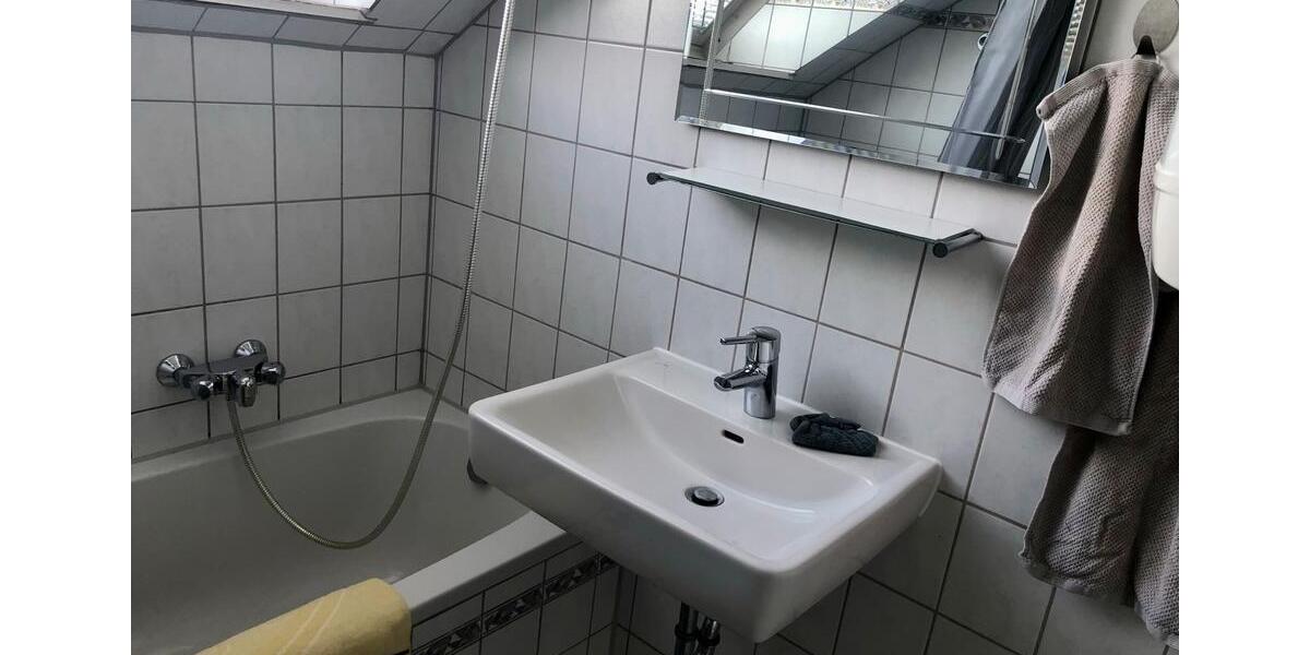Dachgeschoßwohnung Filderstadt - 2 Zimmer, 43 m&sup2;, 229.000&euro; | Angebot:24021574