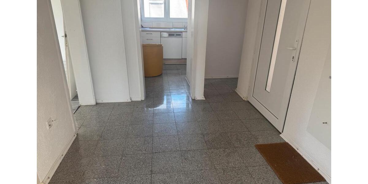 Etagenwohnung Göppingen - 3 Zimmer, 97 m&sup2;, 1.100&euro; | Angebot:25992467