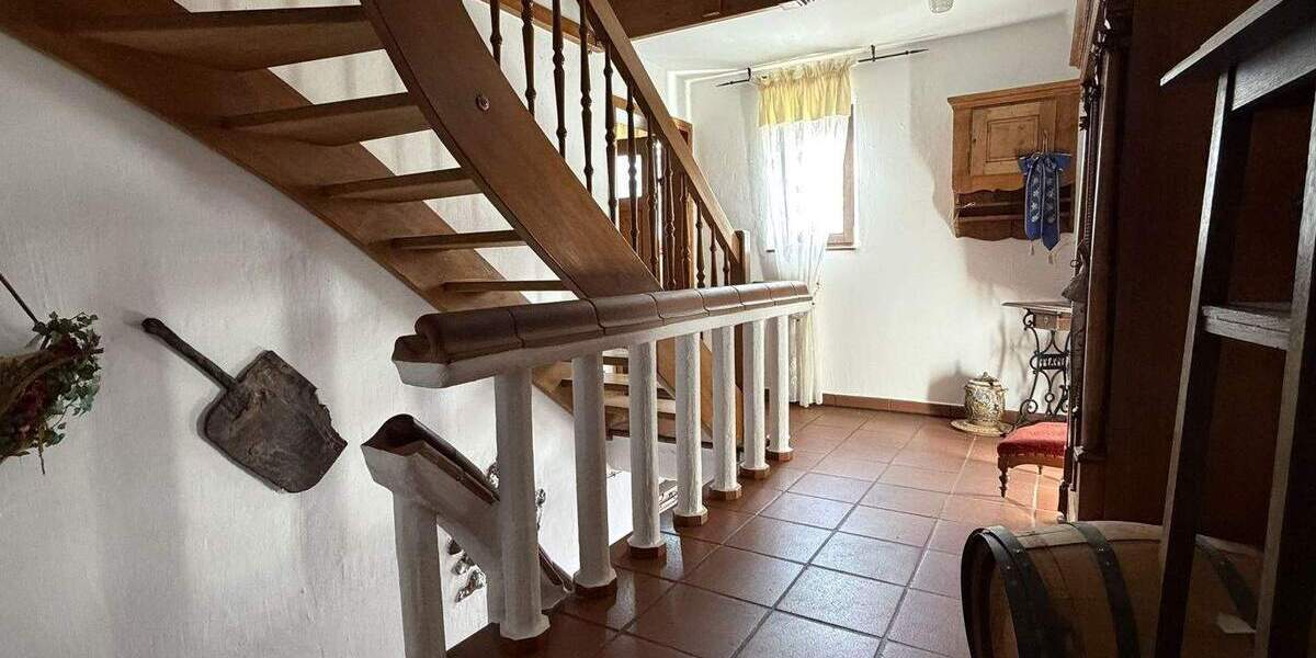 Mehrfamilienhaus, Wohnhaus Dettingen unter Teck - 1 Zimmer, 197 m&sup2;, 780.000&euro; | Angebot:25733069