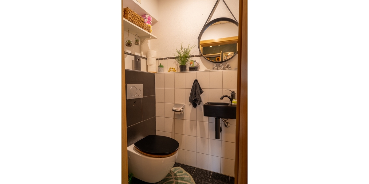 Großzügige Eckterrasse, Kamin & ruhiges Wohnen im 3-Familienhaus - 3.5 Remshalden | Angebot:27512031