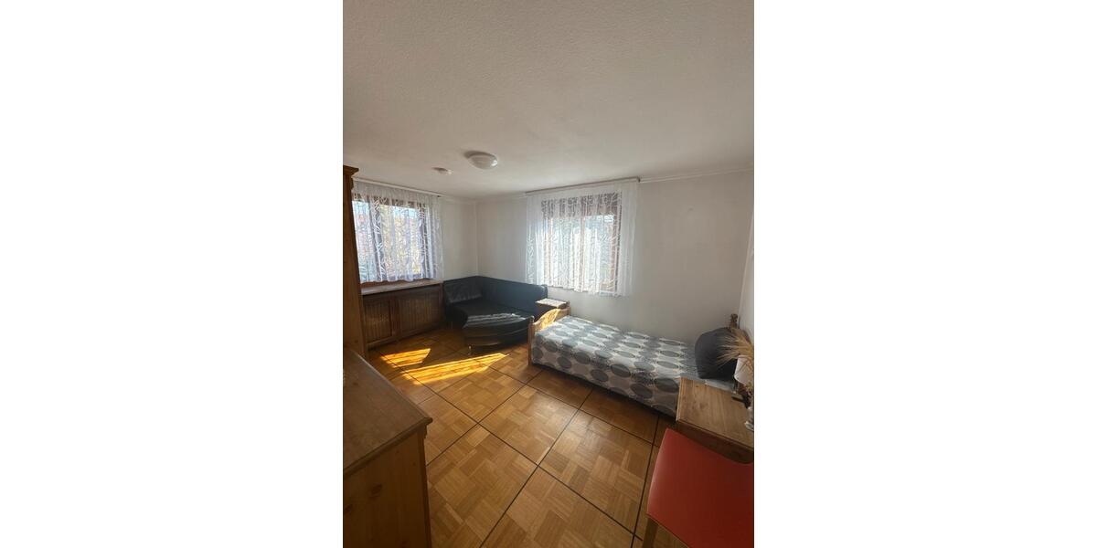 Erdgeschoßwohnung Stuttgart Mühlhausen - 3 Zimmer, 75 m&sup2;, 1.500&euro; | Angebot:25842311