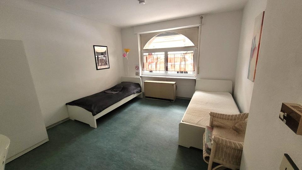 Etagenwohnung Stuttgart Stuttgart-West - 3 Zimmer, 85 m&sup2;, 17&euro; | Angebot:25232195