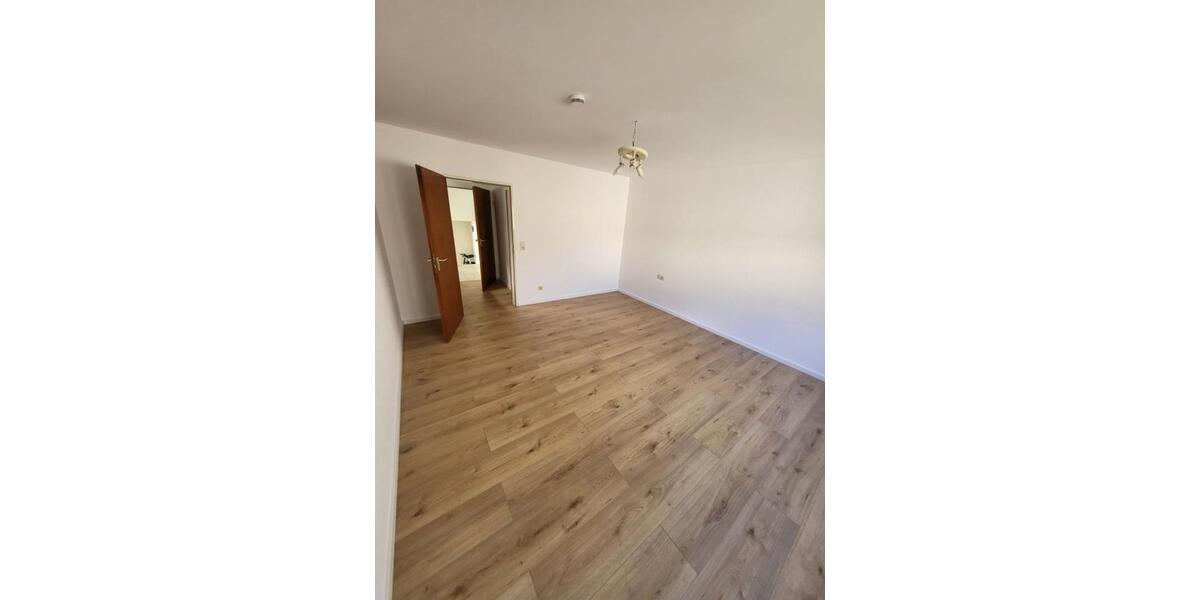 Etagenwohnung Markgröningen - 1 Zimmer, 26 m&sup2;, 342&euro; | Angebot:25253412