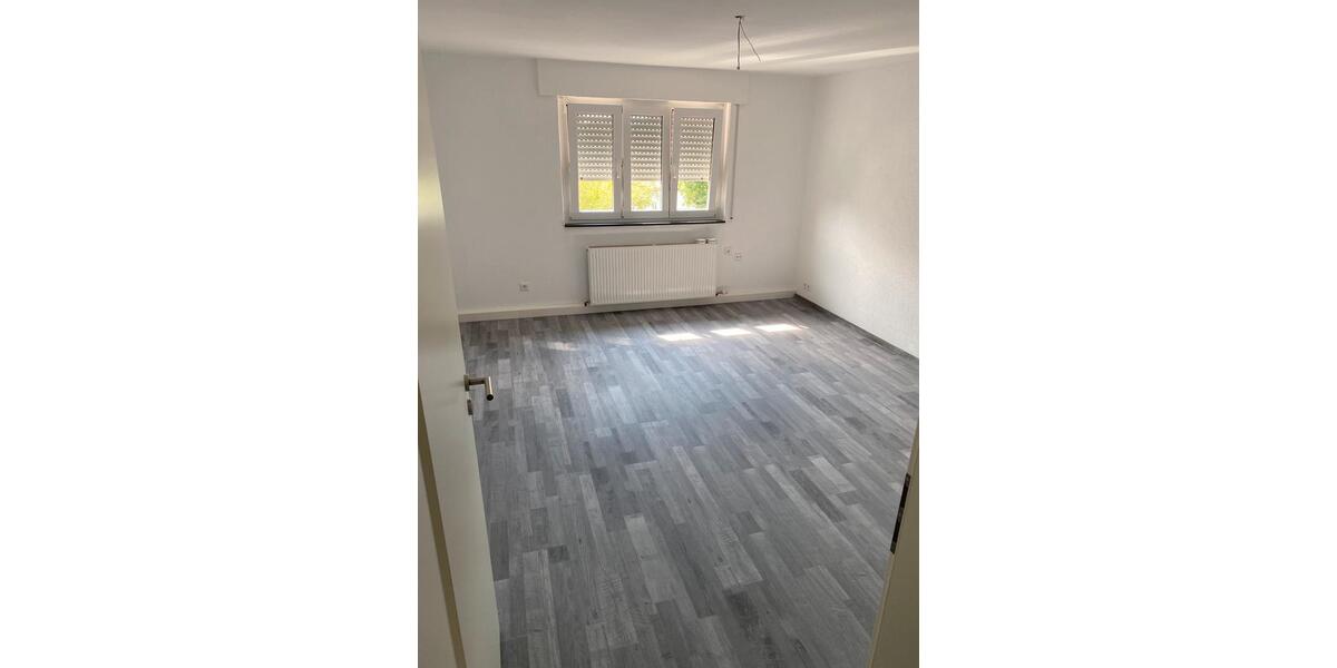 Etagenwohnung Ludwigsburg Eglosheim - 3 Zimmer, 64 m&sup2;, 1.100&euro; | Angebot:25824858