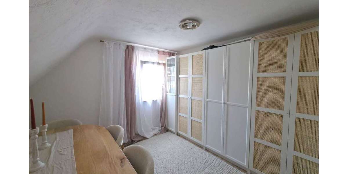 „Haus auf dem Haus“ – gesamtes Dachgeschoss mit kompletter Bühne und außergewöhnlichem Ausbaupotenzi - Dachgeschoßwohnung Weilheim an der Teck | Angebot:27532420