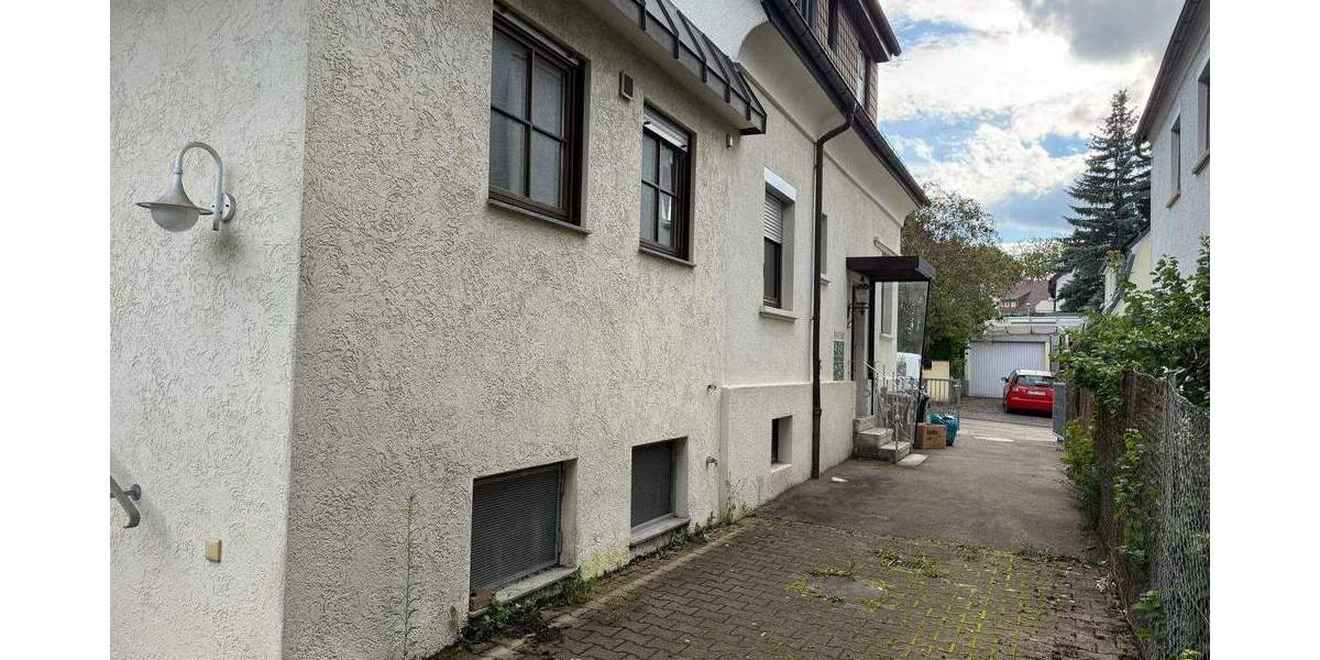 Mehrfamilienhaus, Wohnhaus Stuttgart Stammheim - 7 Zimmer, 135 m&sup2;, 585.000&euro; | Angebot:25704057