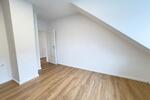 Dachgeschoßwohnung Stuttgart Bad Cannstatt - 3 Zimmer, 75 m&sup2;, 1.200&euro; | Angebot:25920871
