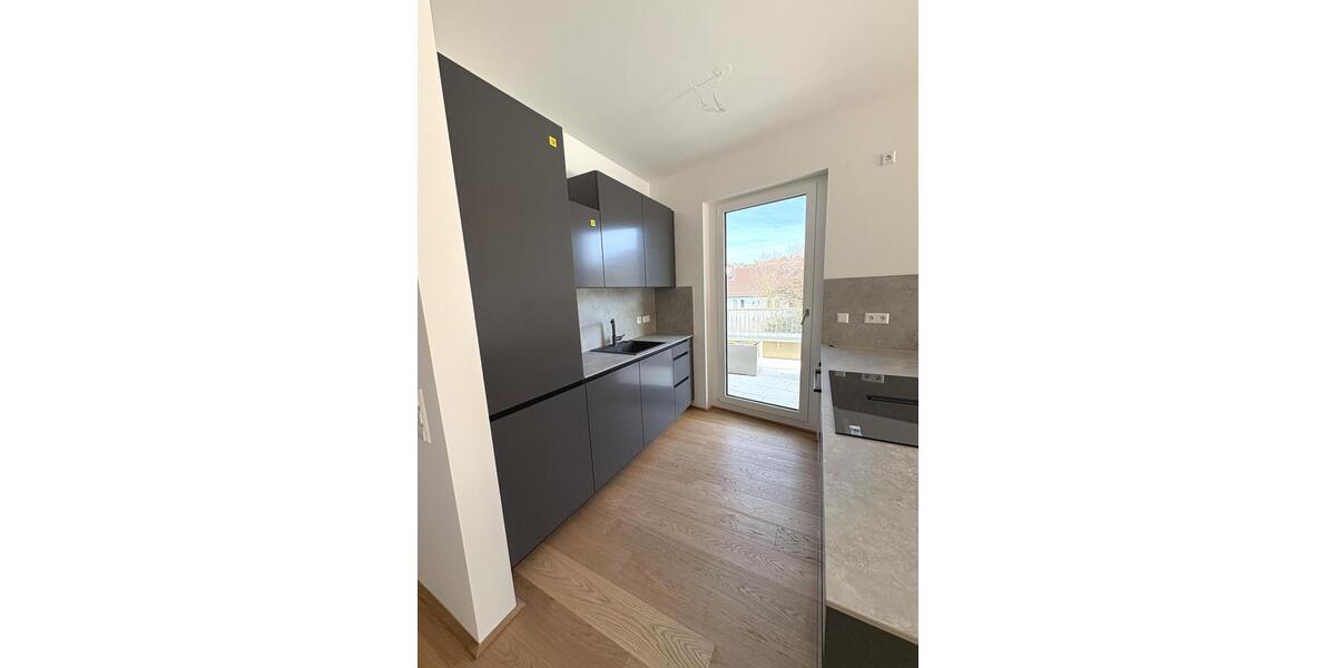 Dachgeschoßwohnung Leonberg - 2 Zimmer, 91 m&sup2;, 1.869&euro; | Angebot:23712852